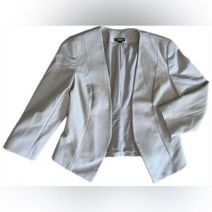 Express Cropped Cream Blazer 3/4 Sleeves